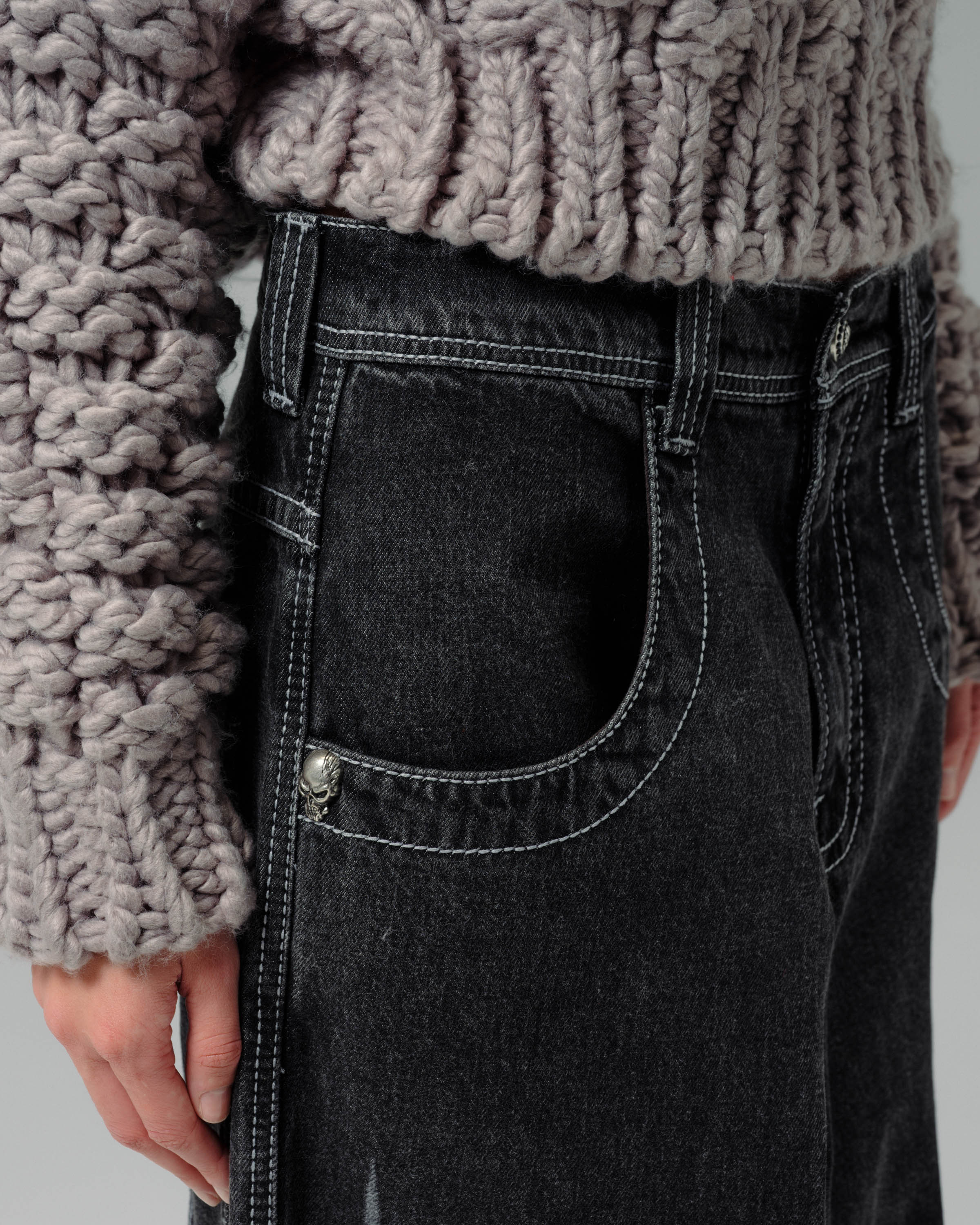 【新品】 JEANS ブラック 44 Hellfire Jeans. 26
