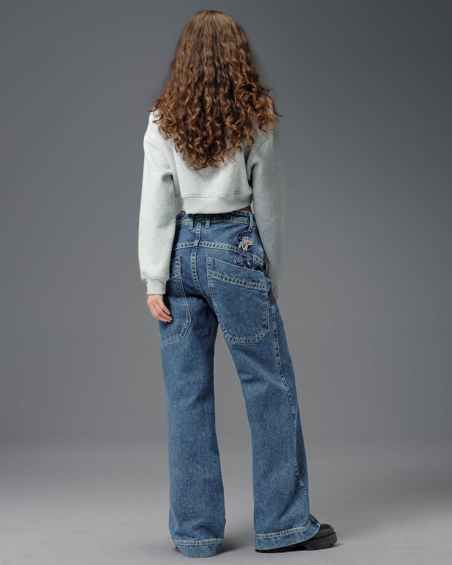 Crush City. 24". Dark Stone.