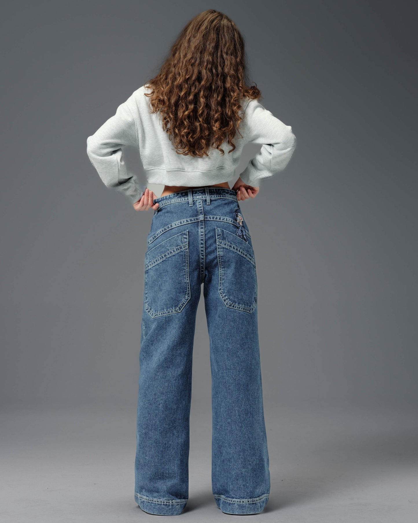 Crush City. 24". Dark Stone.