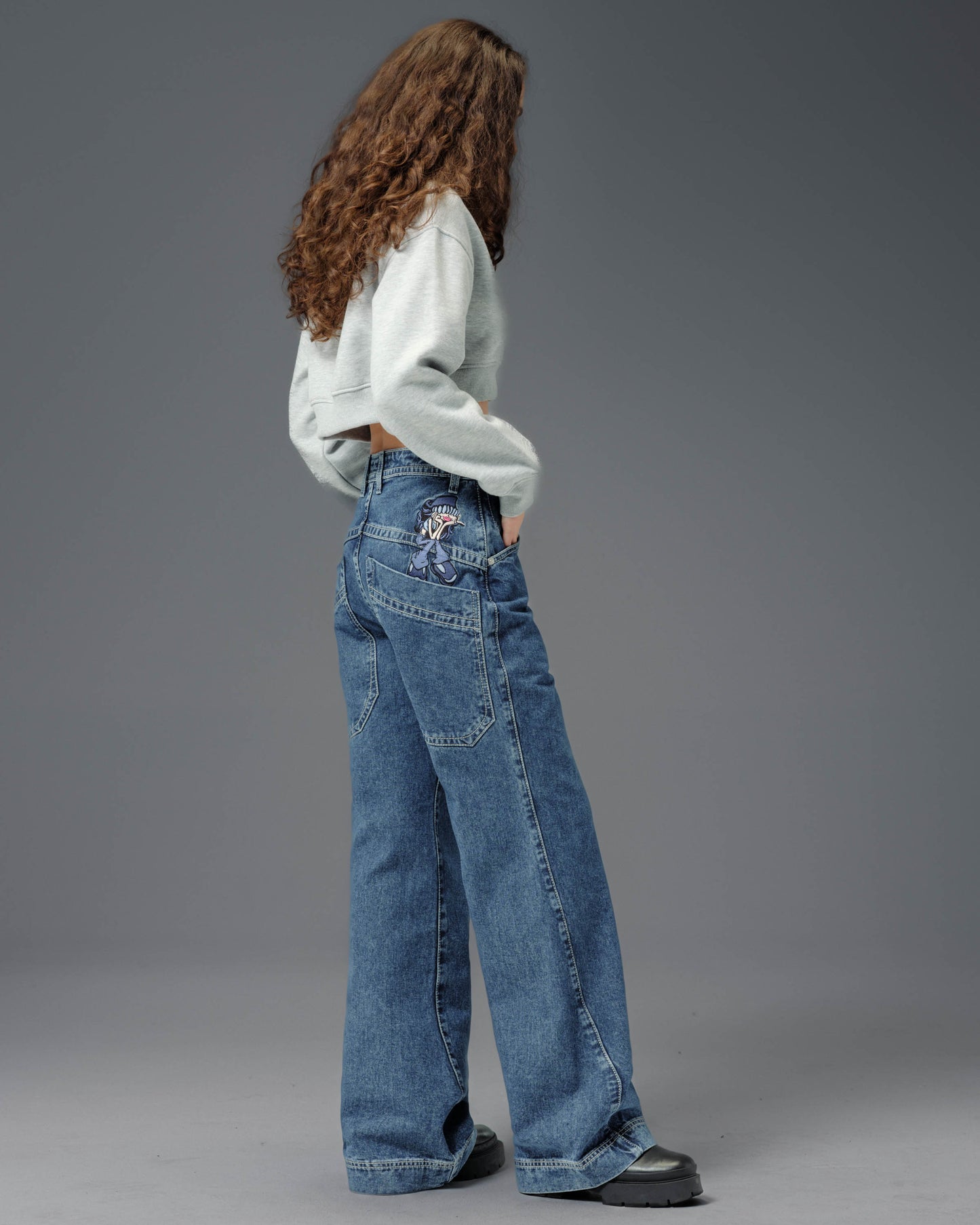 Crush City. 24". Dark Stone.