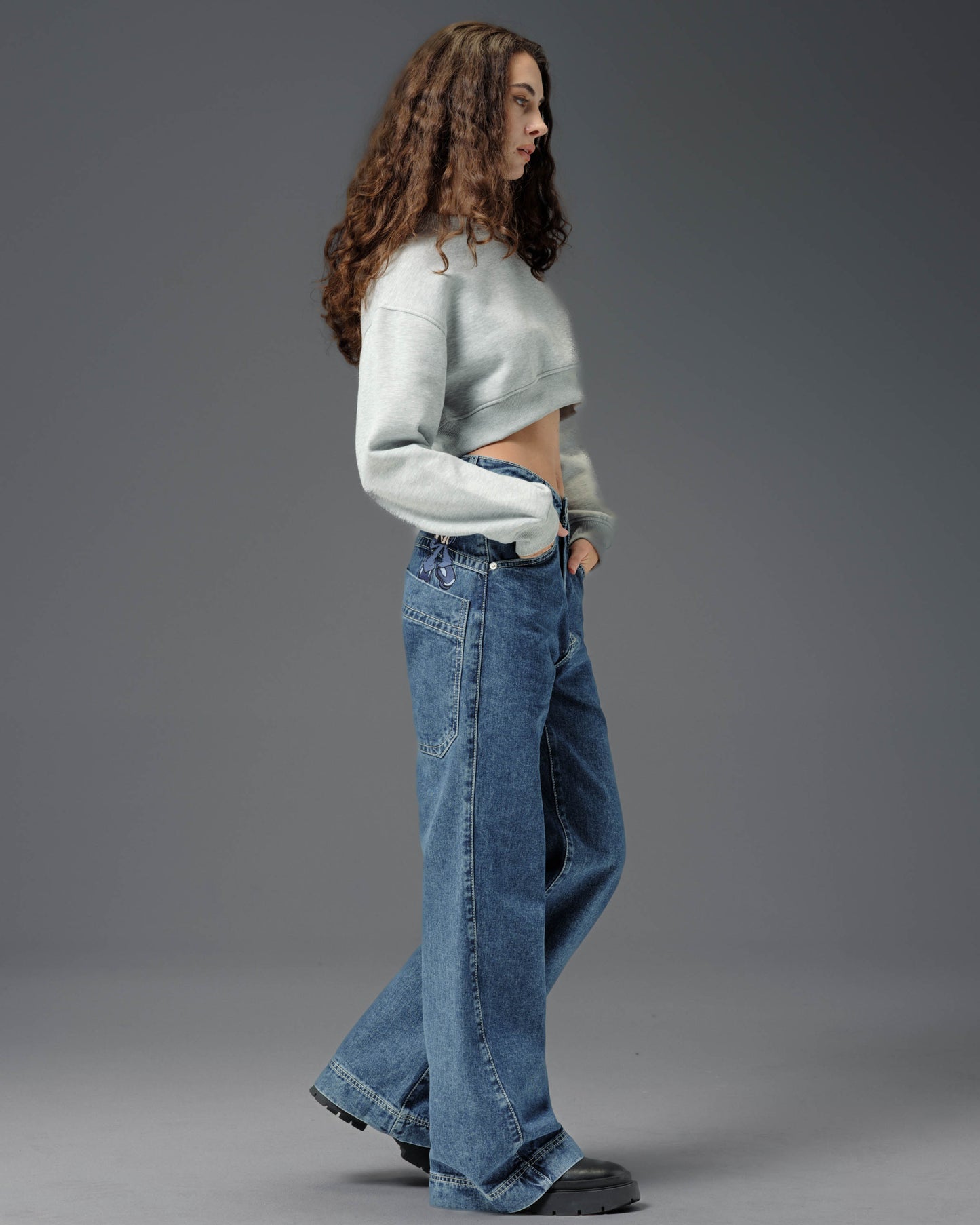 Crush City. 24". Dark Stone.