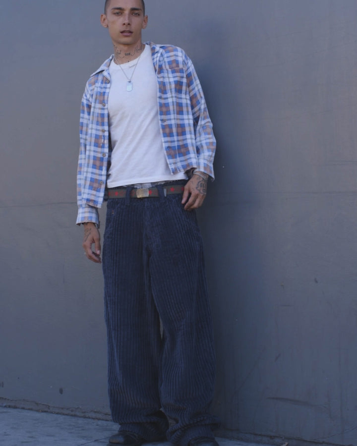 Wizard. 24". 2 Wale Corduroy. Magnet.