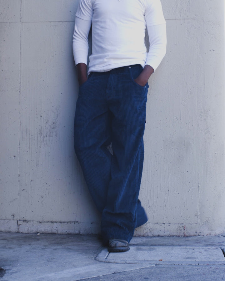 179 Pipes. 23". 4 Wale Corduroy. Navy.