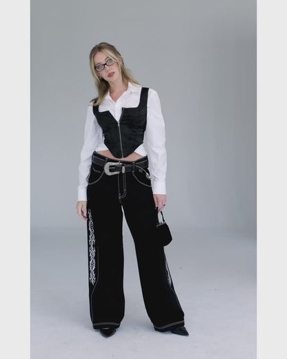 W Majestik. 23". Jet Black.